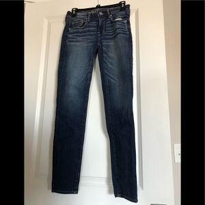American Eagle Super stretch skinny jeans. Size 4